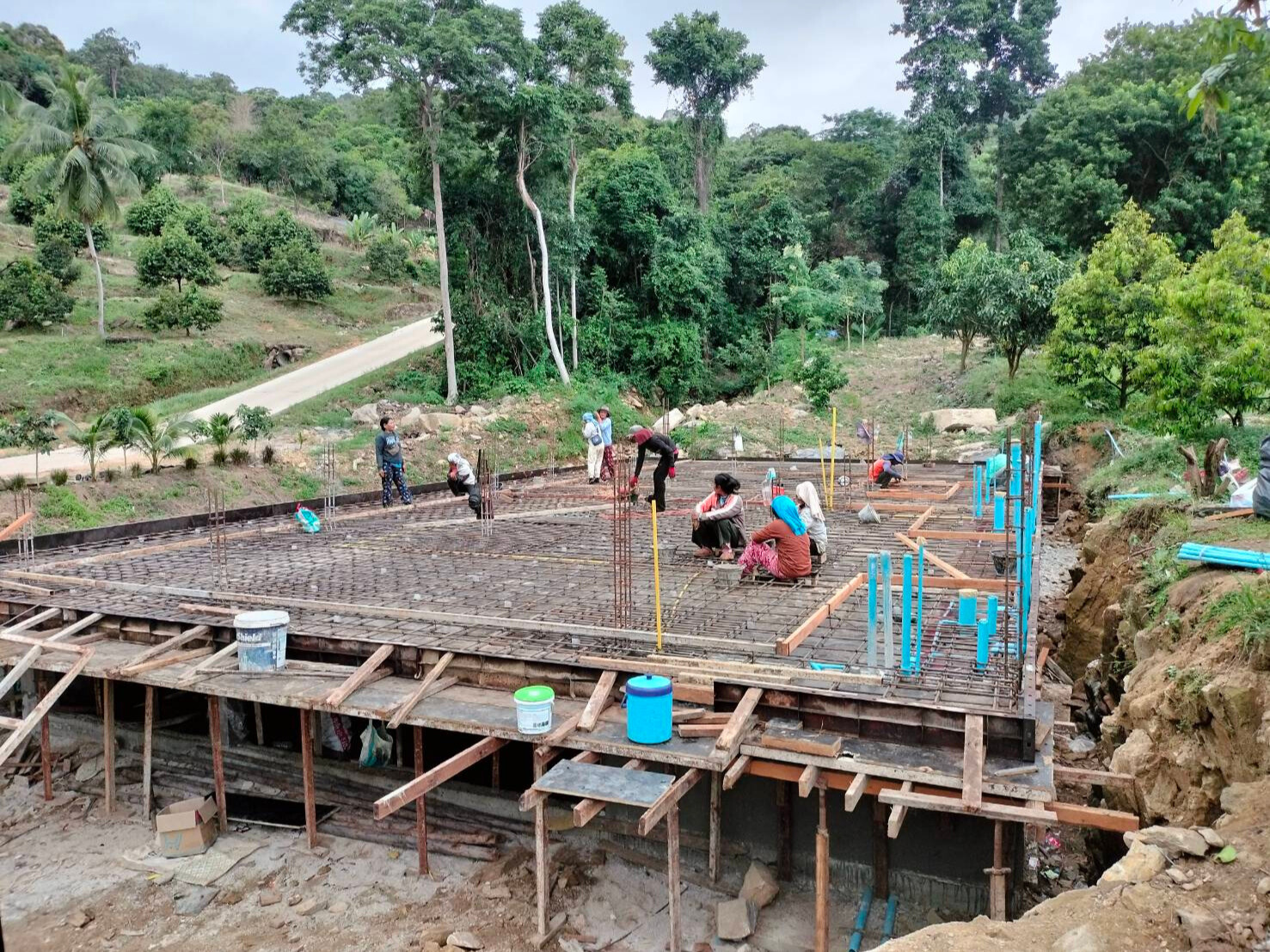 บ้านพักคนงานบนเขา  <br> ซ.น้ำตกเสม็ดชุน  ขนอม