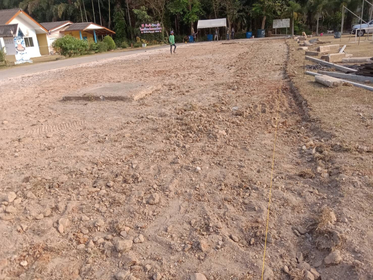 งานเทคอนกรีตเป็นลานกีฬาเพื่อสุขภาพ โรงเรียนวัดกระดังงา ขนอม
