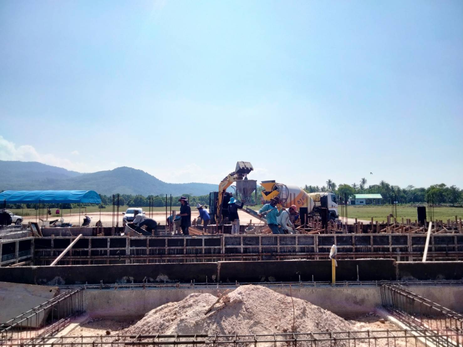 บ้าน ค.ส.ล 1 ชั้น พร้อมสระว่ายน้ำ ขนอม